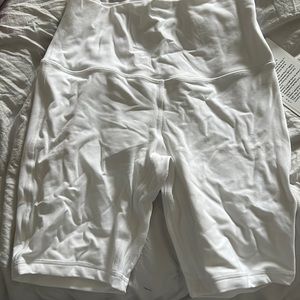 White Align HR Short 8”